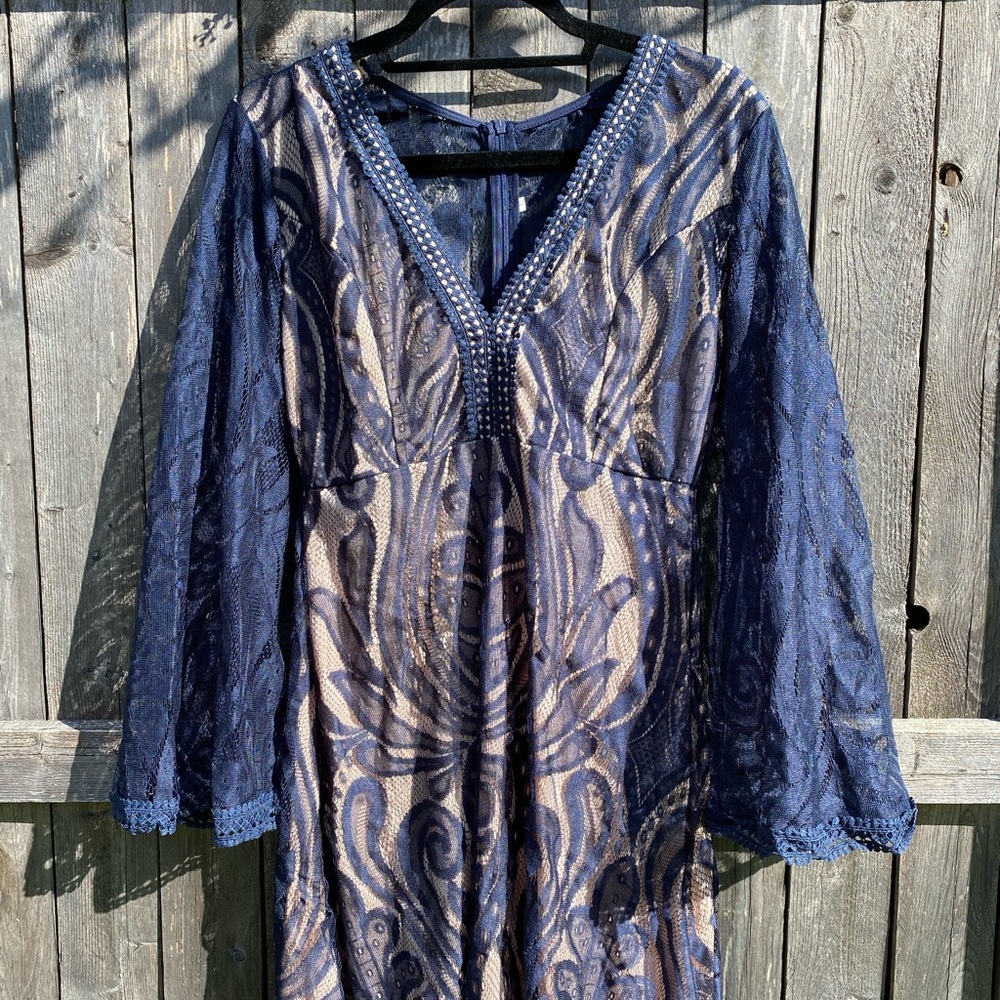 Blue lace cocktail dress